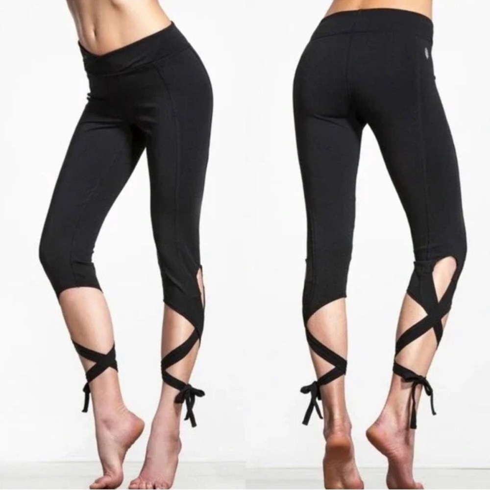 FREE PEOPLE Turn Out Ballet Wrap Black Leggings